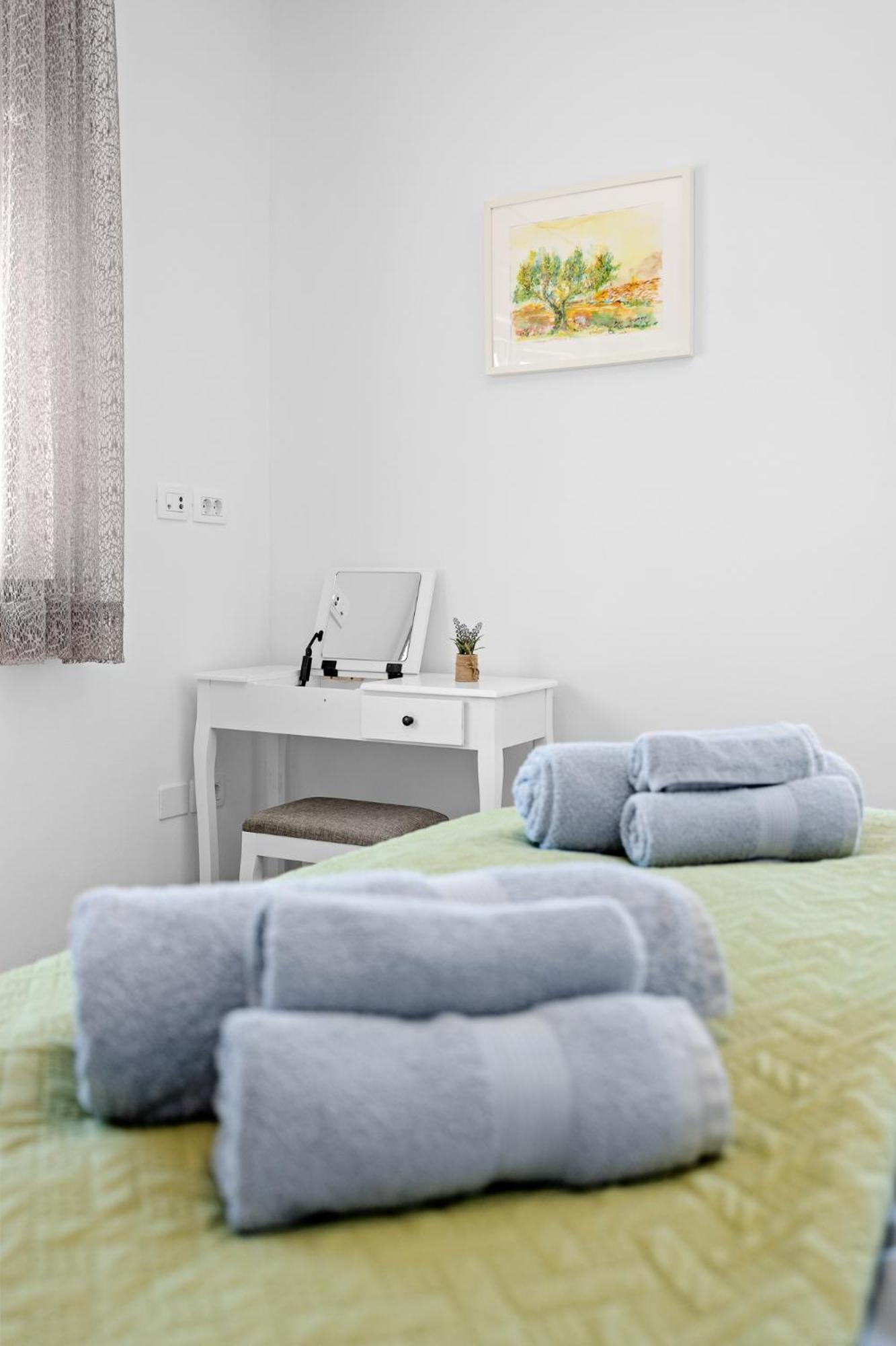 Villa Sunny Olive Peroj Bagian luar foto