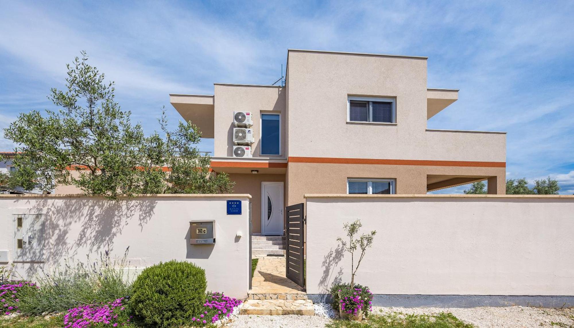 Villa Sunny Olive Peroj Bagian luar foto